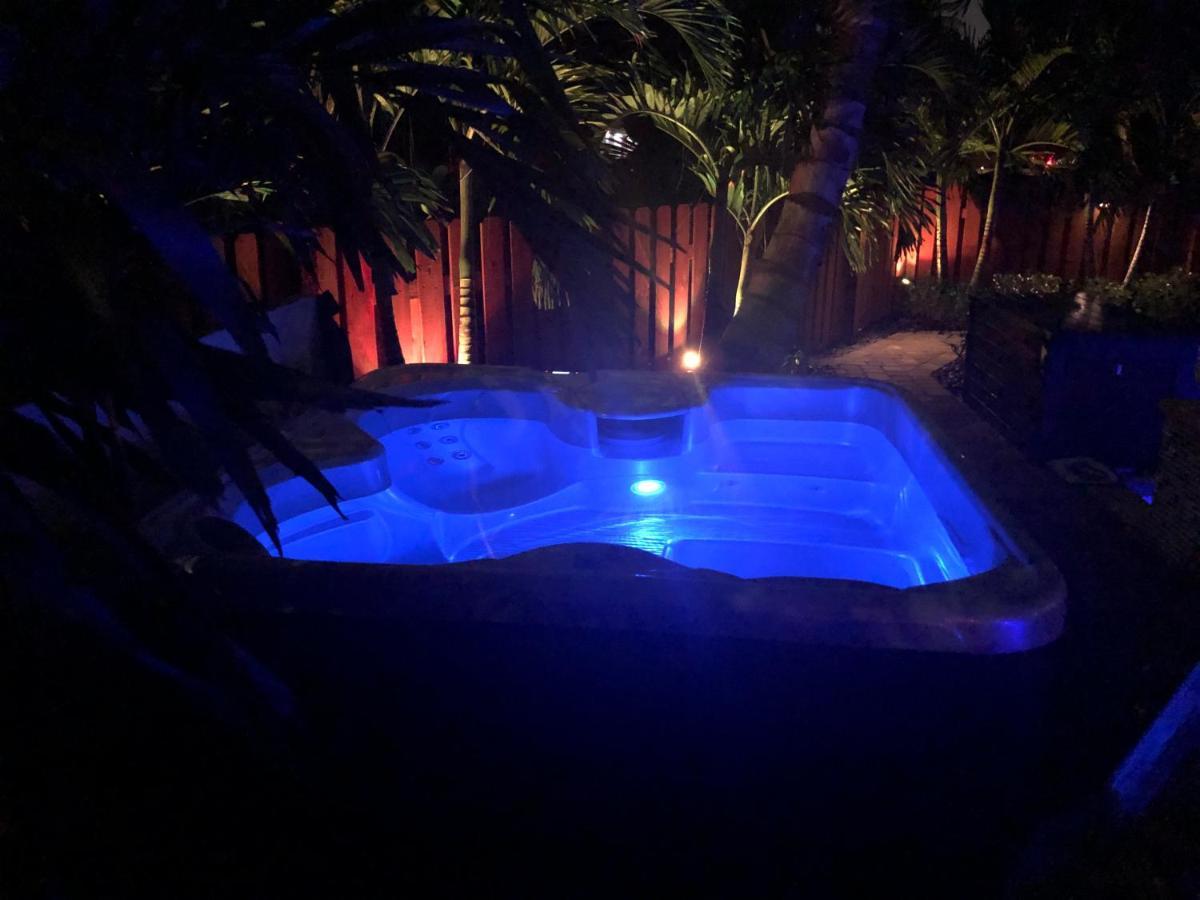 Billy'S Resort- Men Only - Solo Hombres Wilton Manors Eksteriør bilde